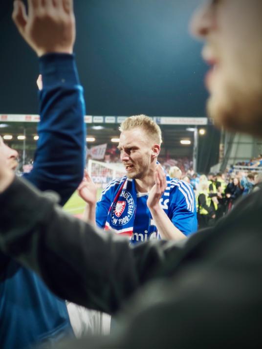 Störche steigen auf: Holstein Kiel schreibt Fußballgeschichte